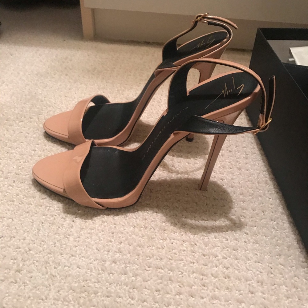 Giuseppe Zanotti “Sophie” nude dream shoes!